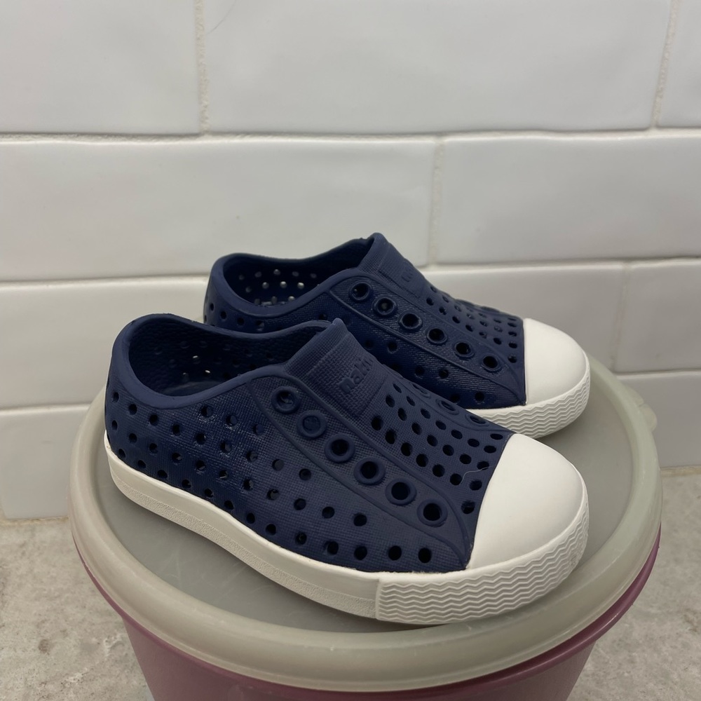 Natives size 5 (toddler)